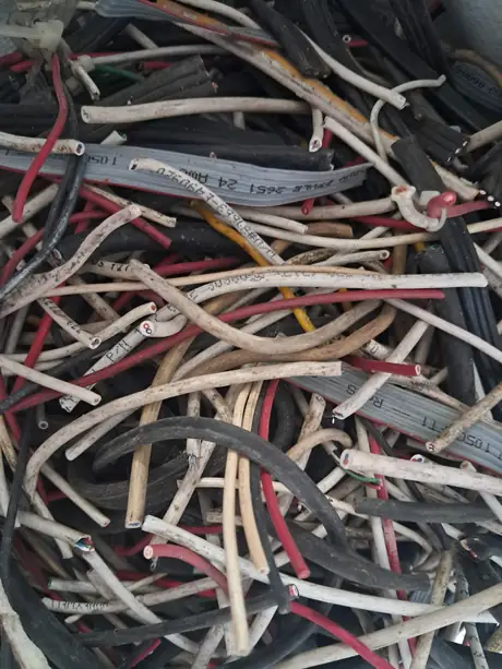 Cable con forro sin procesar, tal como se recibe para clasificación